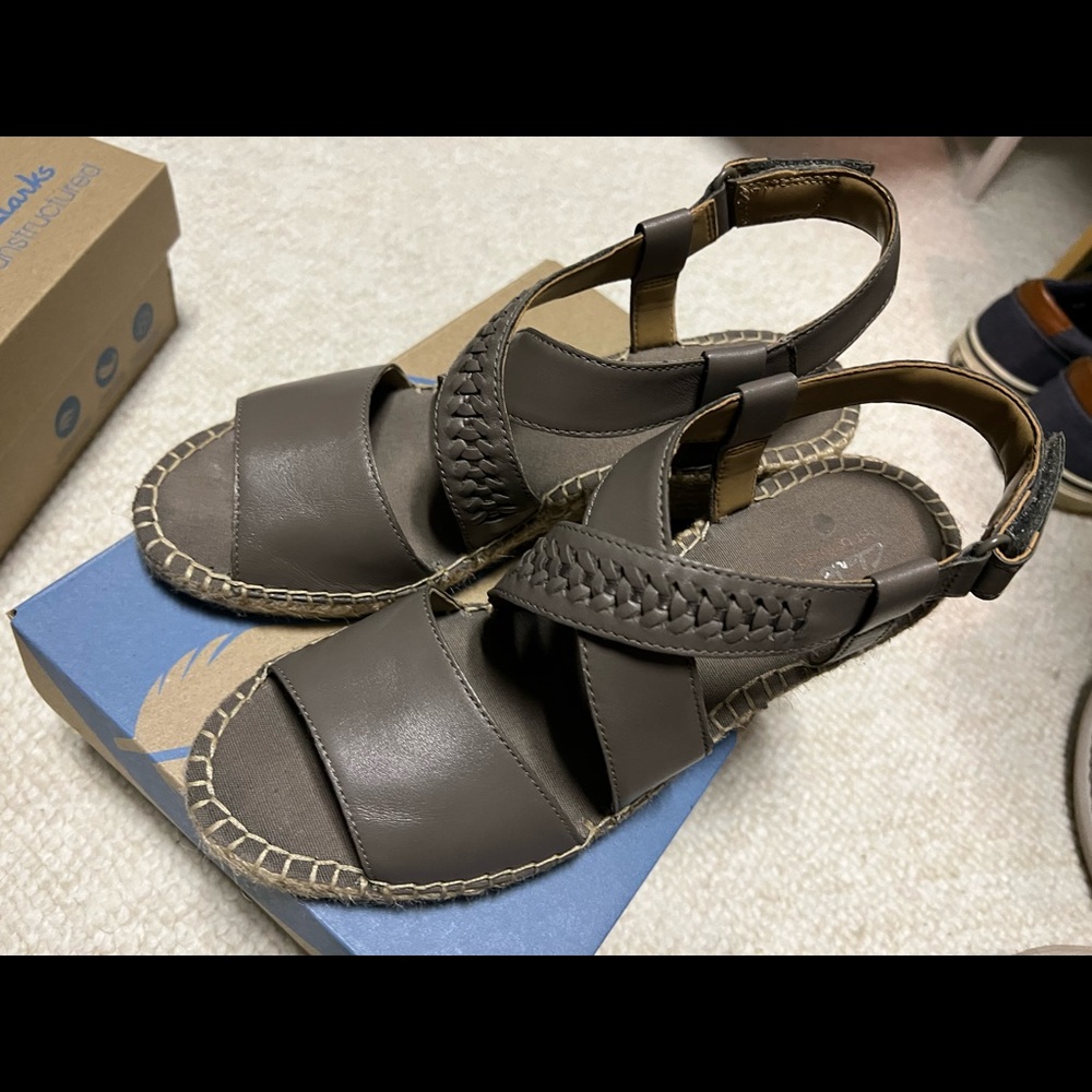 Clark wedges never worn